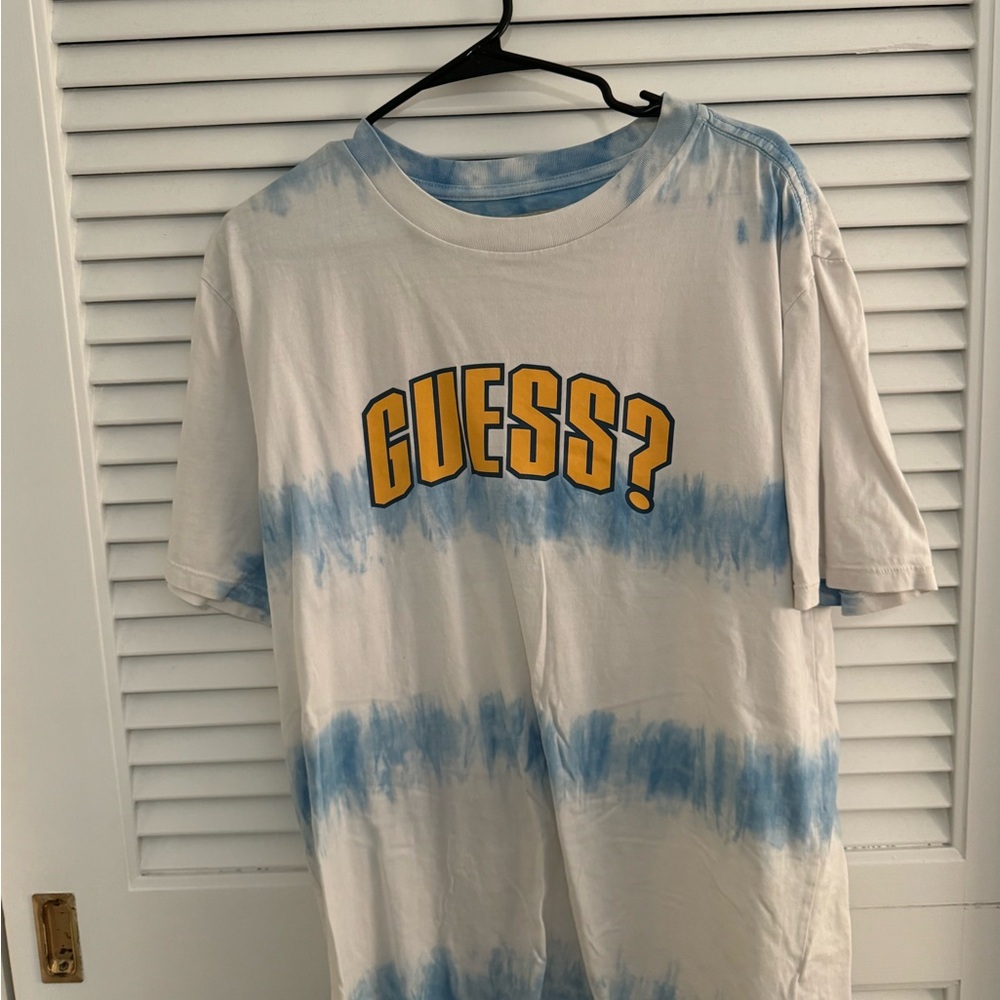 Guess T